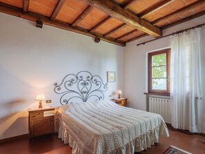 3 habitaciones, tabla de planchar con plancha y wifi 