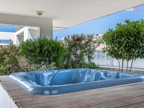 Outdoor spa tub - Le Crystal by Interhome (Cagnes-sur-Mer)