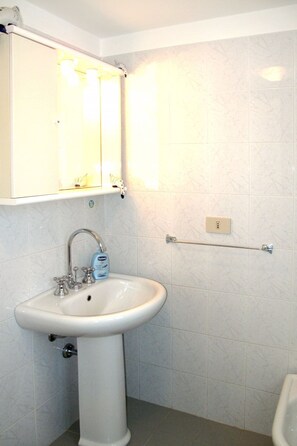 Hair dryer, towels - Mandarino by Interhome (Montignoso)