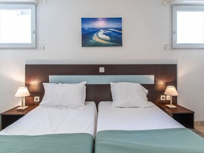 1 bedroom, iron/ironing board, WiFi - Le Crystal by Interhome (Cagnes-sur-Mer)