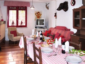 Dining - La Sperduta by Interhome (Montignoso)