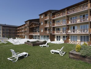 Exterior - Appart Vacances Pyrénées 2000 by Interhome (Bolquere)