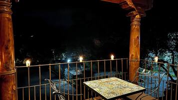 Suite, Mountain View | 1 bedroom, individually furnished, desk, free WiFi