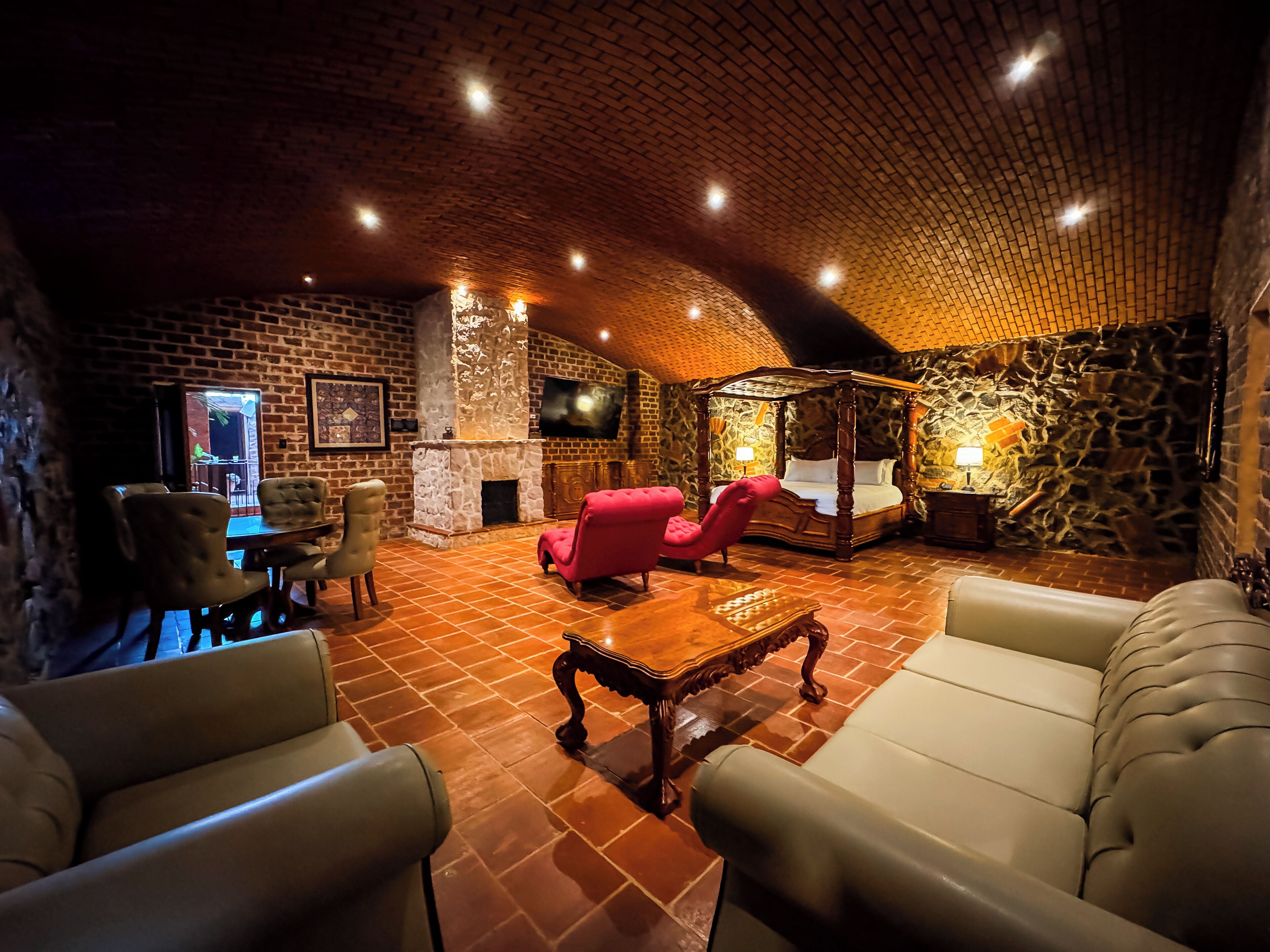 Exclusive Room | Individually furnished, desk, free WiFi