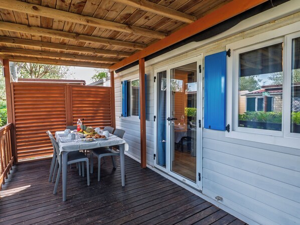 Outdoor dining - Rosapineta Sud by Interhome (Rosolina Mare)