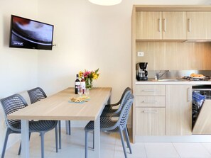 Dining - Belvedere Village by Interhome (Peschiera del Garda)
