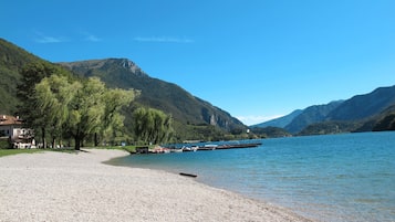 Tæt på stranden