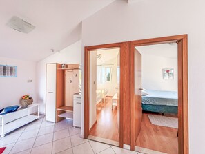 2 多间卧室、WiFi