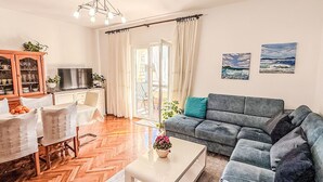 TV - Apartment Ana by Interhome (Biograd na Moru)