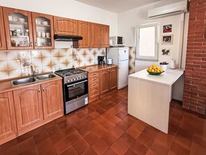 Fridge, microwave, oven, toaster