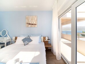 4 bedrooms, iron/ironing board, WiFi - Sea Front Villa Lucija by Interhome (Zadar)