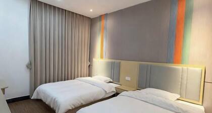 Foshan Meek Hotel (Flatland Cloth Market Cowboy City)