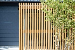 Exterior detail - Cominka Yufuin (Yufu)