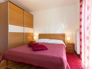 1 chambre, fer et planche à repasser, Wi-Fi