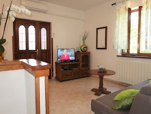 Una televisión