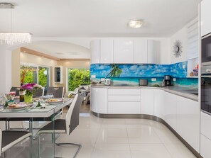 Fridge, microwave, oven, dishwasher - Villa Gabriel by Interhome (Labin)