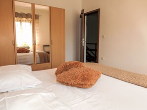 3 bedrooms, internet