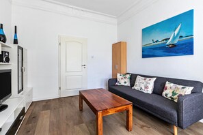 Télévision, chaîne hi-fi