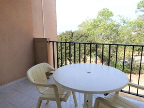 Outdoor dining - Cala di Sole by Interhome (Algajola)