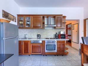 Frigorifero, microonde, forno, lavastoviglie