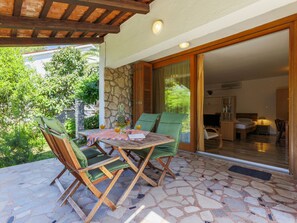 Outdoor dining - Vacation home Margit by Interhome (Pula/Premantura)