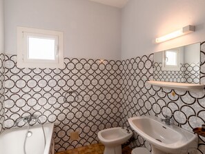 Bathroom - Vacation home Dami I by Interhome (Moriani-Plage)