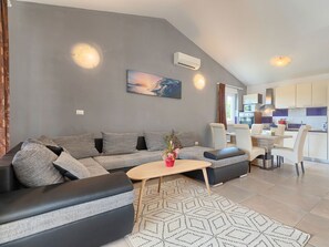 TV - Vacation home Goldi by Interhome (Pula/Vodnjan)