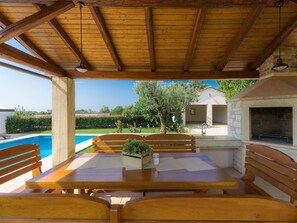 Outdoor dining - The Mulberry Stonehouse by Interhome (Rovinj)