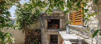 Pinia I+II by Interhome