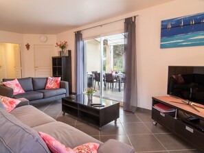 TV, peis og DVD-spiller