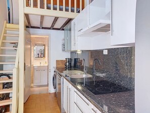 Frigorifero, microonde, forno, tostapane