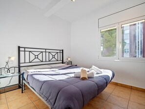 2 dormitorios, tabla de planchar con plancha, wifi y ropa de cama