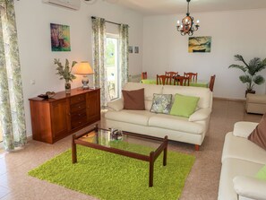 TV, fireplace, DVD player - Paraíso by Interhome (Estoi)