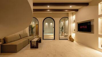 Romantic Villa, 1 King Bed, Pool View | Living area