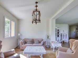 Télévision, cheminée