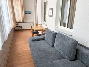 TV - Villa Imperator by Interhome (Ostseebad Sellin)