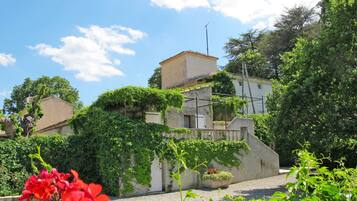 Enceinte de lâhĂ©bergement