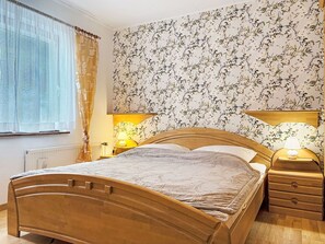 2 bedrooms, iron/ironing board, WiFi - Alexorella by Interhome (Godern)