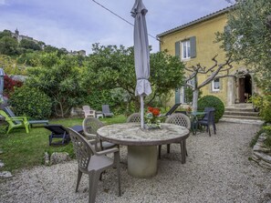 Outdoor dining - Le Cèdre by Interhome (Ménerbes)