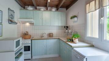 Réfrigérateur, micro-ondes, four, lave-vaisselle