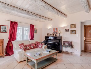 TV, fireplace, DVD player