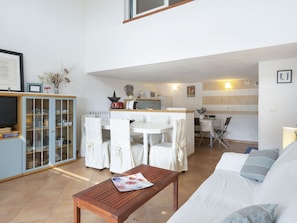 TV - Villa Lamarmora by Interhome (Sanremo)
