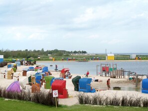 Una spiaggia nelle vicinanze