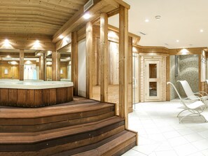 Spa - Le Chalet des Cimes by Interhome (La Plagne)