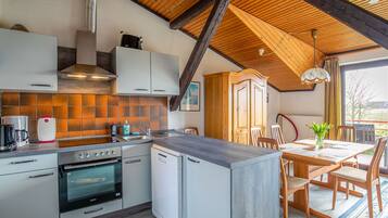 Fridge, oven, dishwasher, toaster