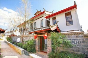 Exterior - Dieshu Private Holiday Villa (Lijiang)
