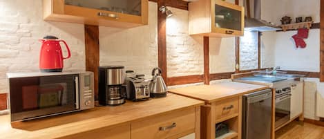 Fridge, oven, dishwasher, toaster