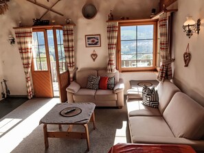 TV - Muotta Sulegl 4 by Interhome (Laax)