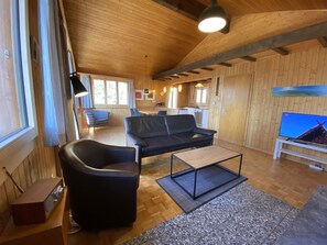 Télévision, cheminée
