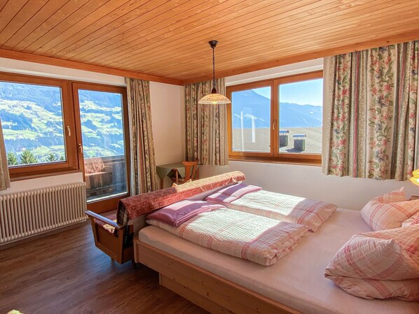 4 bedrooms, WiFi